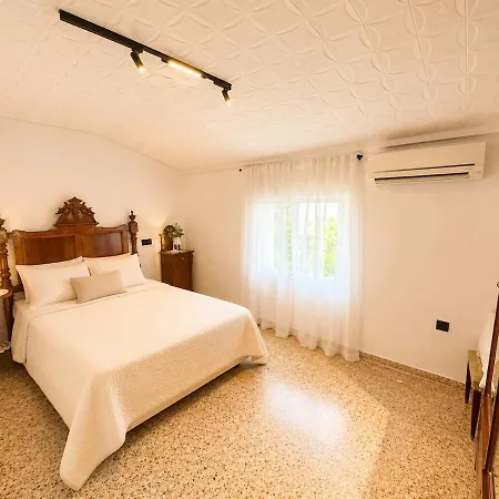 In Nature For Groups With Wifi, Ac And Pool Benicull